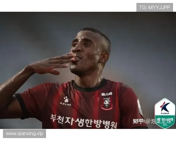 全晋旴梅开二度助全北现代半场领先2-0安养FC